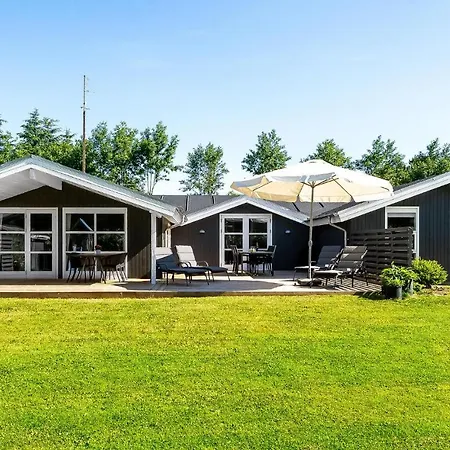 4 Bedroom Beautiful In *