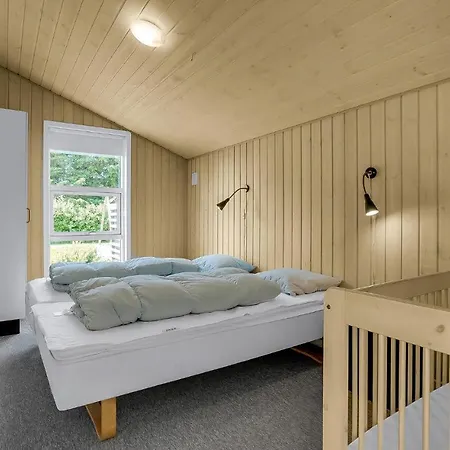 4 Bedroom Beautiful In Blåvand