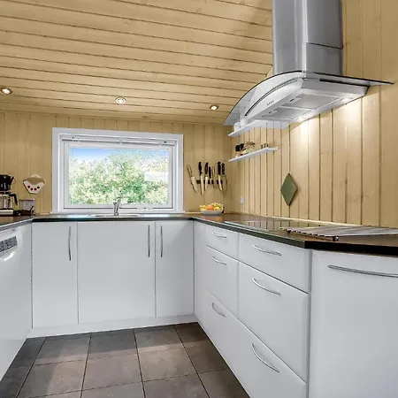 4 Bedroom Beautiful In Blåvand